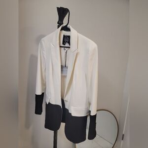 212 goods collection Wall Street blazer Size 4 New Nwt